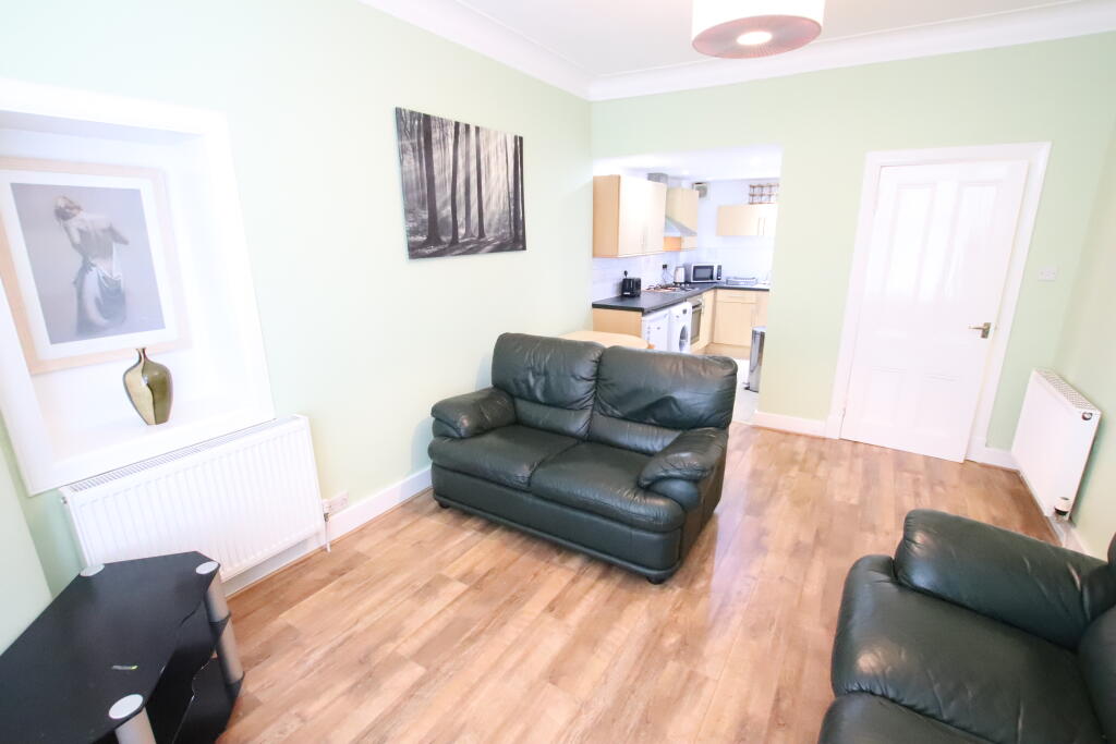 Apartment in Glasgow - View 3