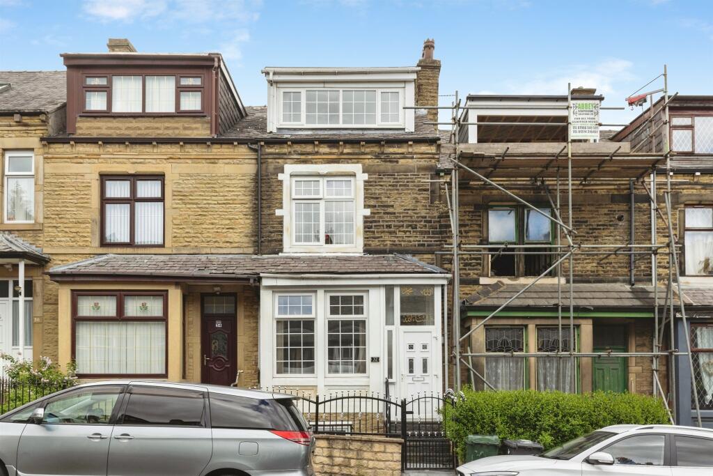 Main image of property: Duckworth Grove, Bradford
