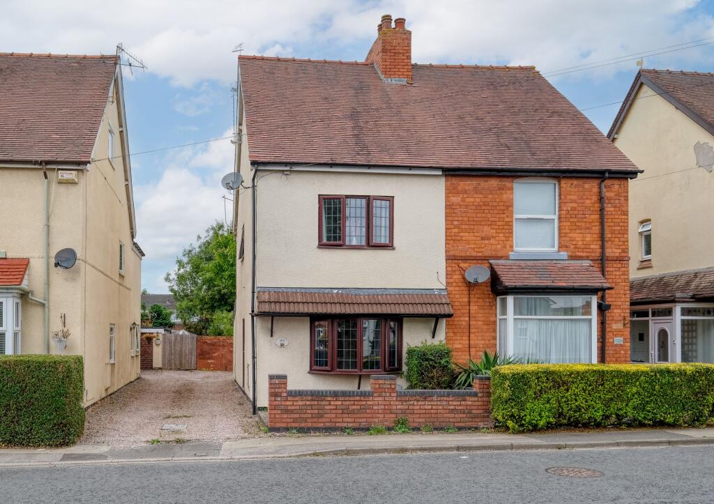 Main image of property: Broad Street, Bromsgrove, B61