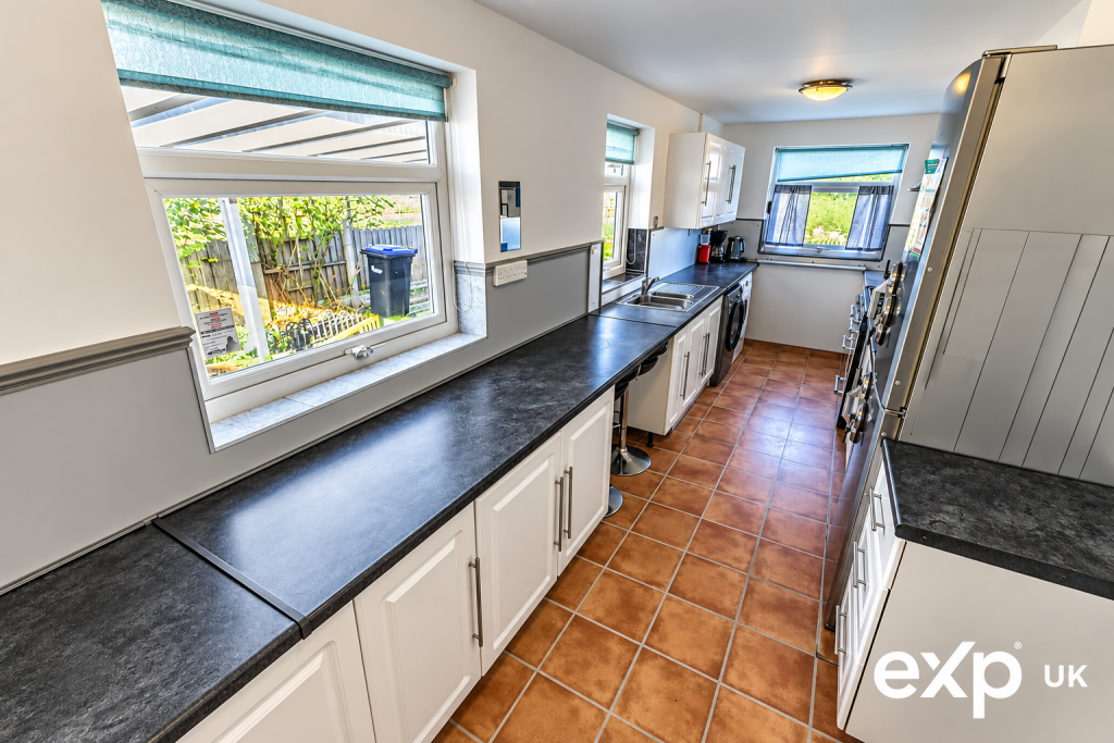 House in Nottingham - View 4