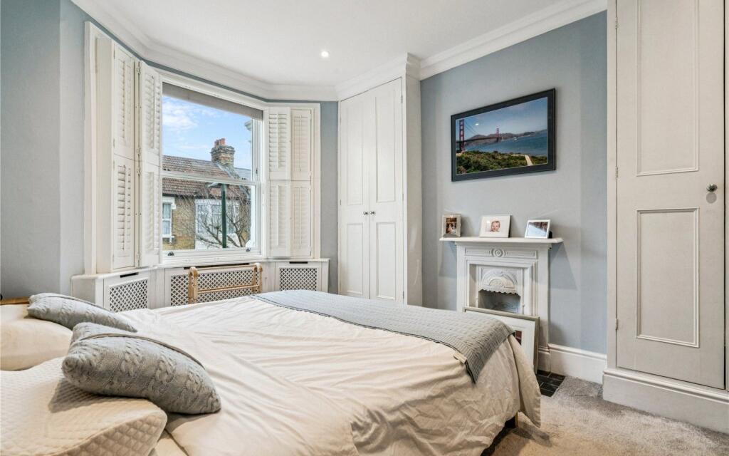 House in London - View 5