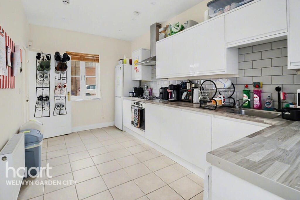 Additional image 4 of Fillingham Way, Hatfield