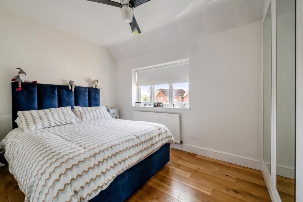 House in Slough - View 5