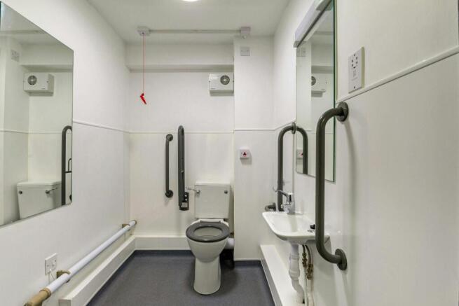 115557_Unit-20-Shepperton (40)_low.jpg