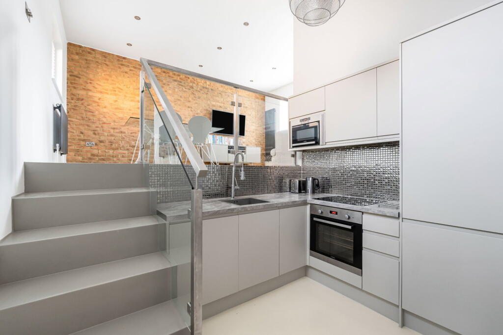 Main image of property: Creighton Road, London, Greater London, N17 8JF