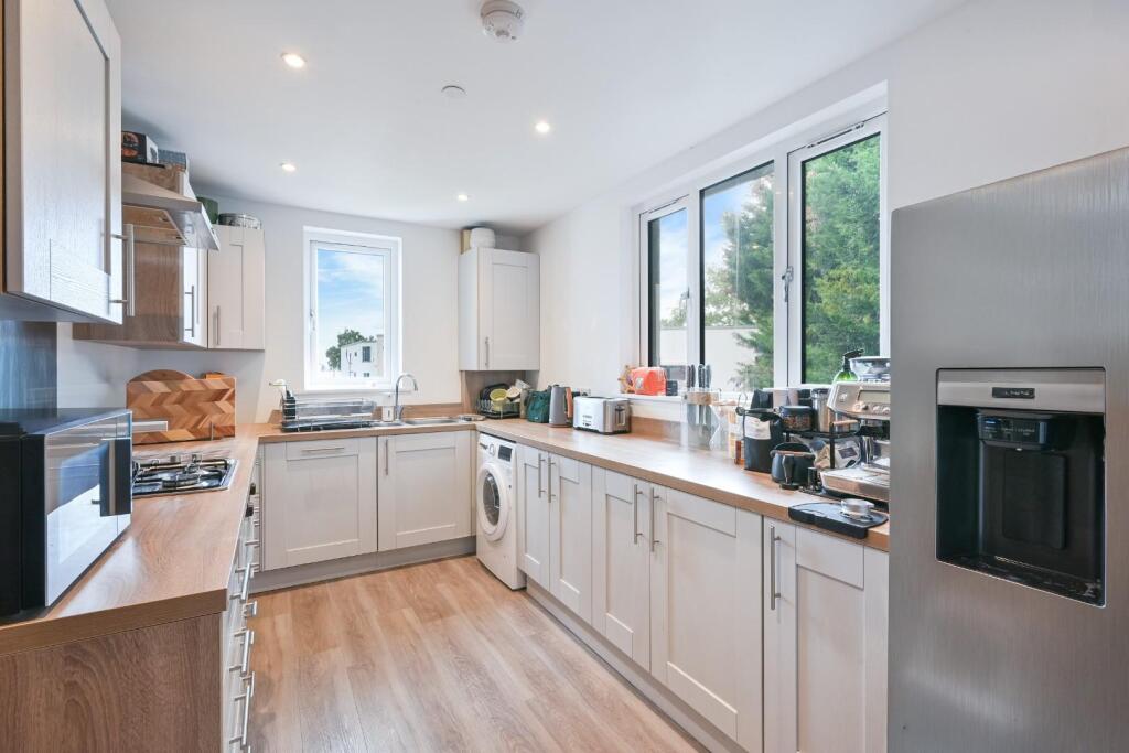 Apartment in Epsom and Ewell, Epsom - View 4