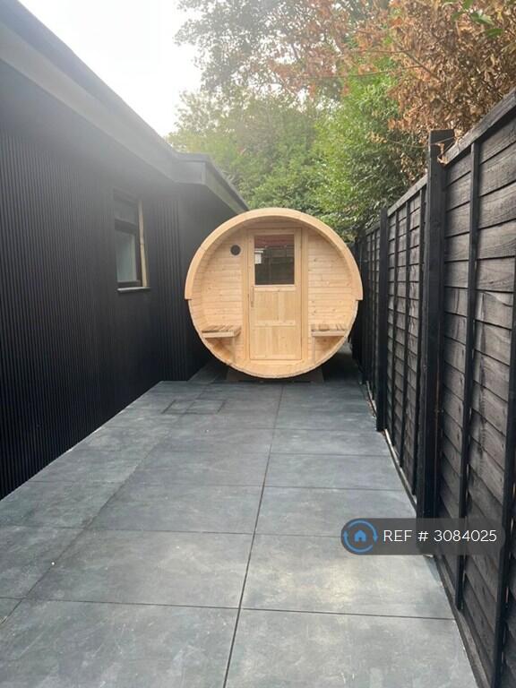 2 bedroom detached house for rent