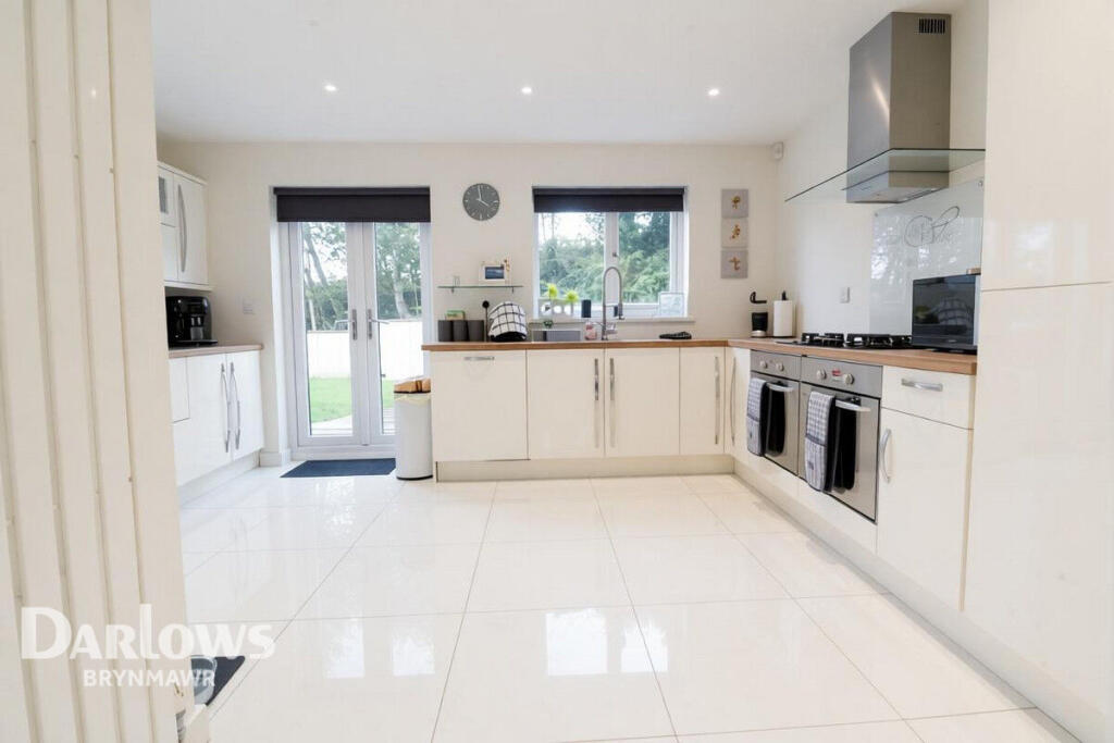 Valley View, Brynmawr photo 5
