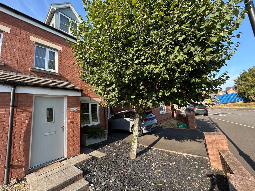 Main image of property: Heol Stradling, Coity, CF35