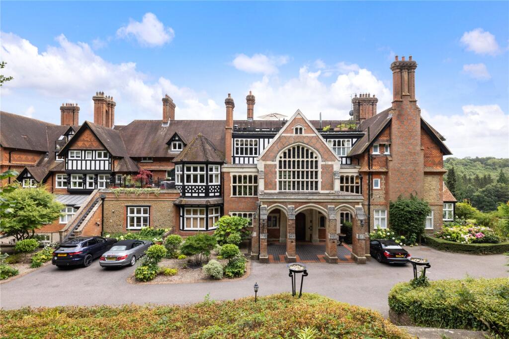 Snowdenham Hall, Snowdenham Lane, Bramley, Guildford, GU5 - View 5