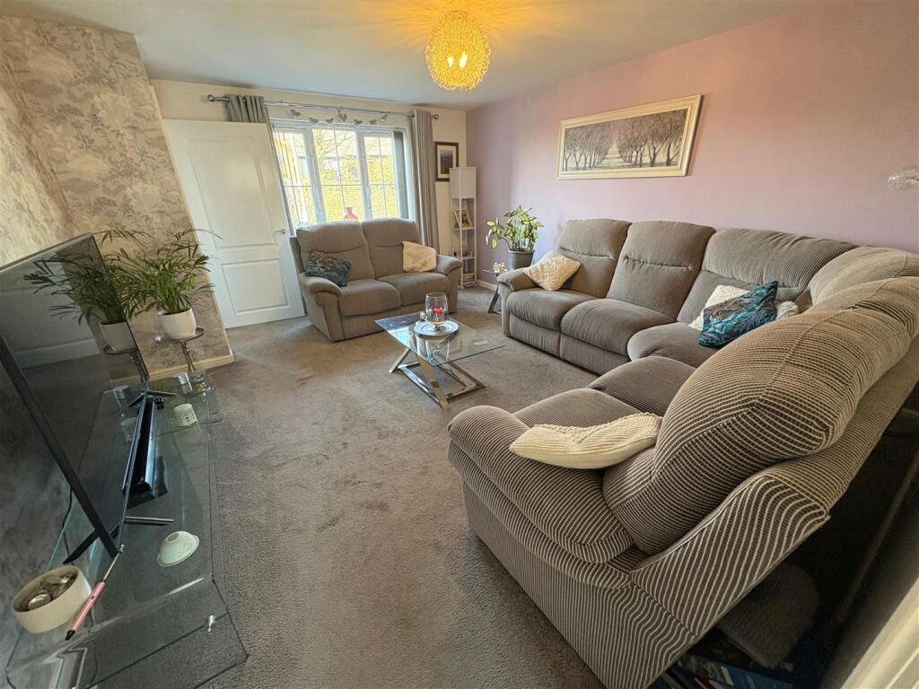 Additional image 2 of Cross Lane, Queensbury, Bradford