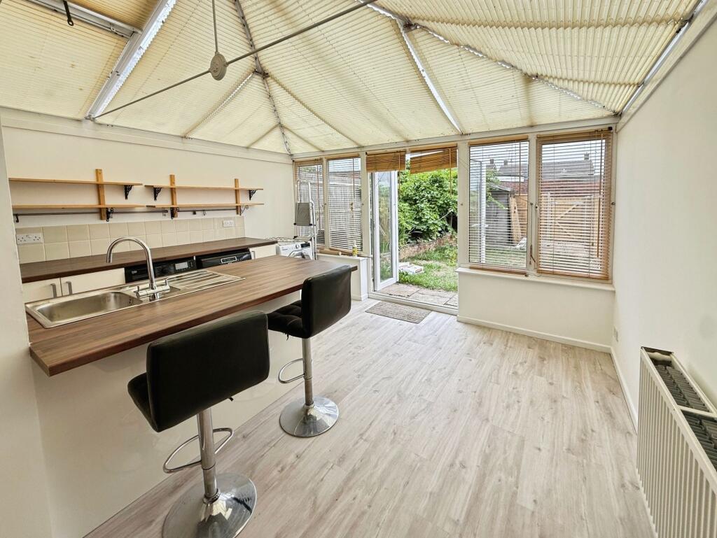 House in Basingstoke and Deane, Brookvale, Kings Furlong - More