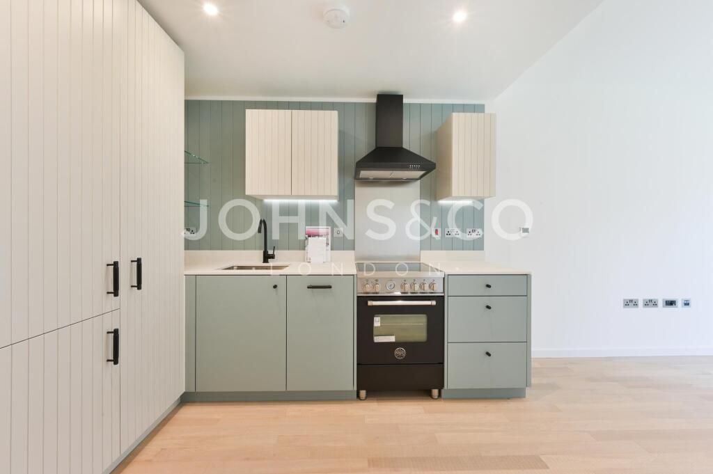 Apartment in London - More