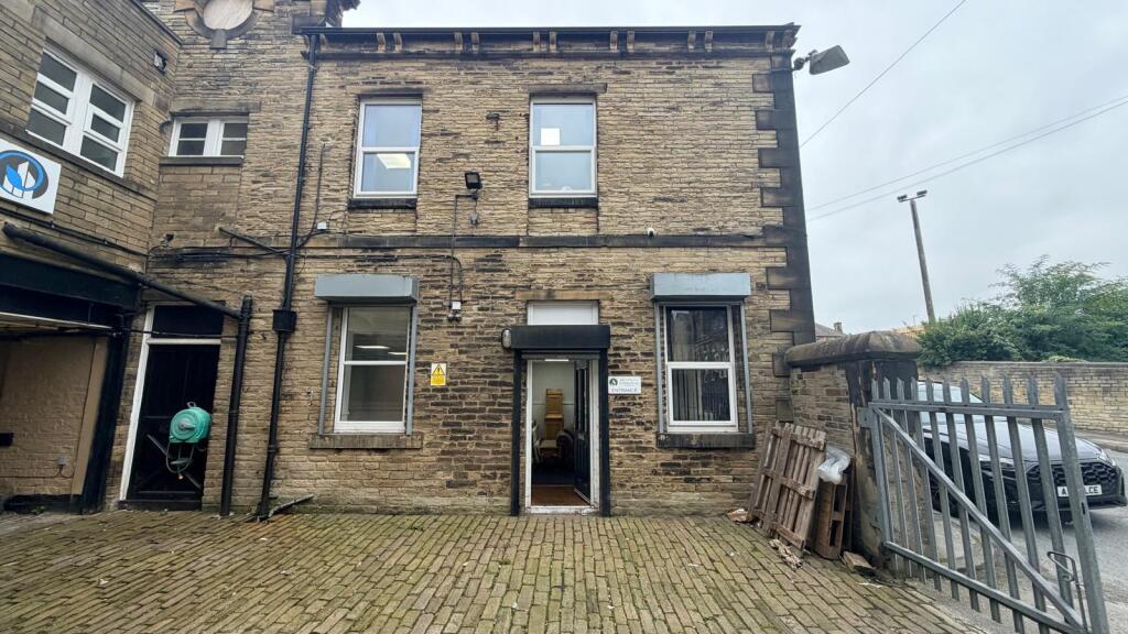 Additional image 2 of Law Street, Cleckheaton