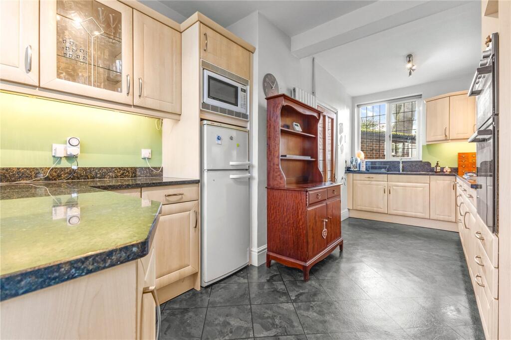 House in Trafford, Hale - More
