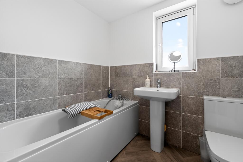 Apartment in Kilmarnock, North Ayrshire - View 4