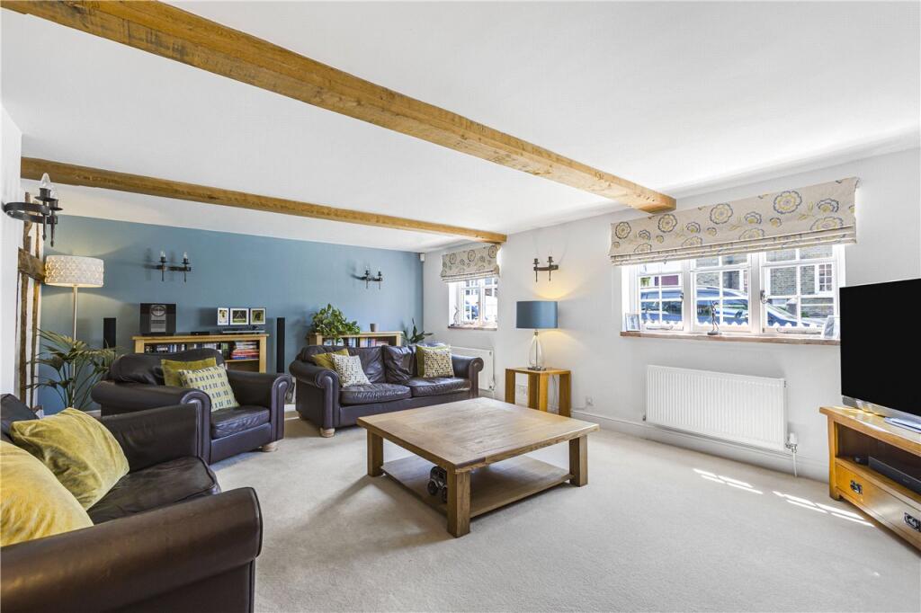 House in Knebworth, Painter's Green, Datchworth - More