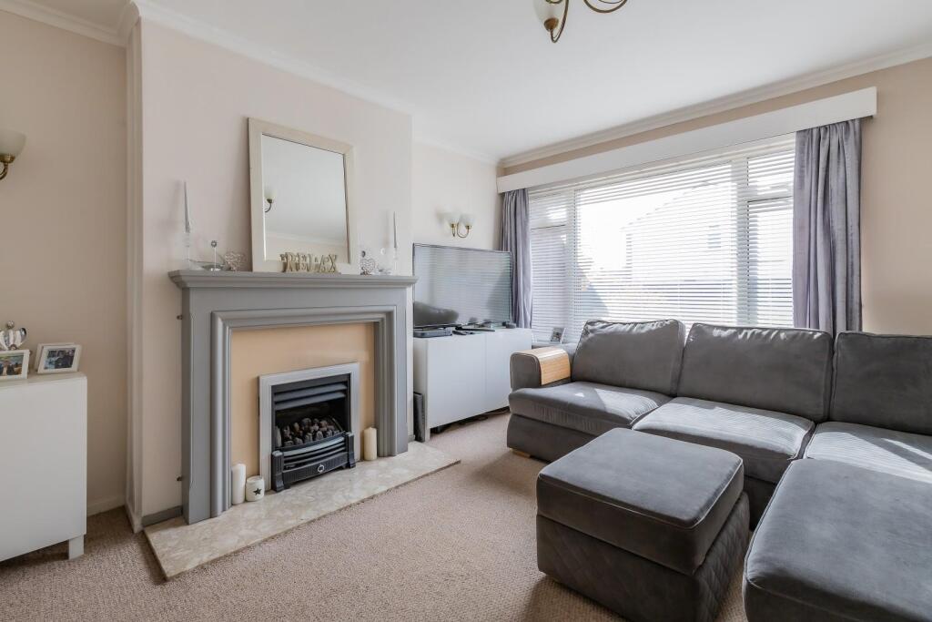 House in Dinas Powys, Vale of Glamorgan - View 2
