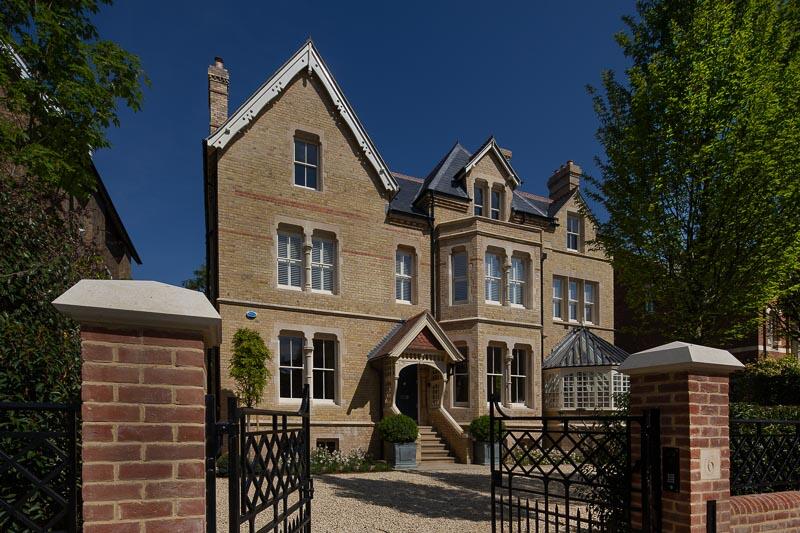 Main image of property: Crick Road, North Oxford