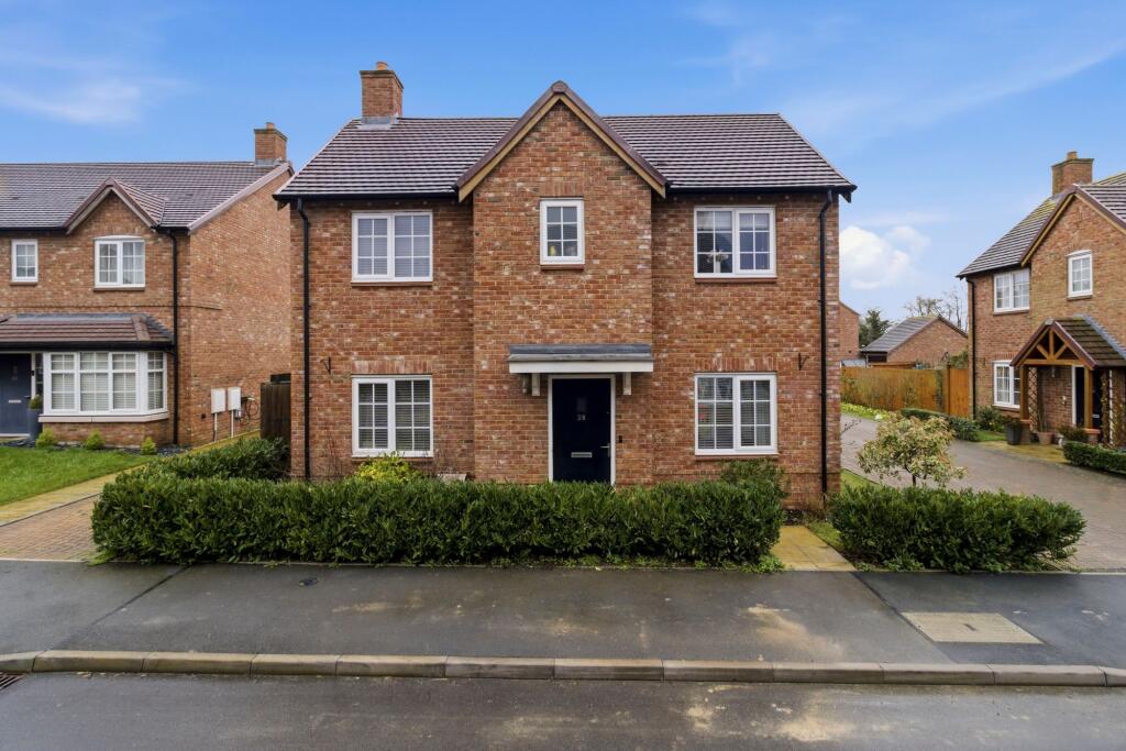 3-bed detached on Colonel Drive, Rushwick, WR2, £385,000