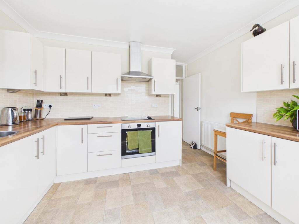 House in Worthing, West Sussex - More