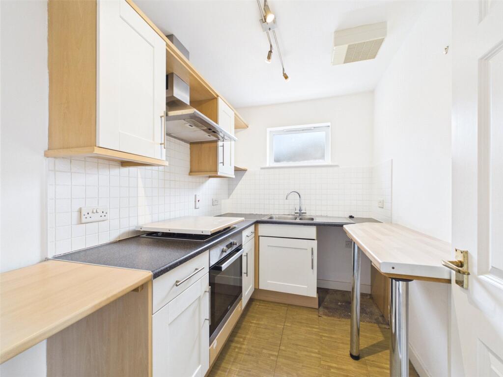 Apartment in Christchurch, Jumpers Corner - View 4