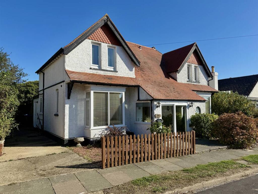 4-bed detached on Carlton Hill, Herne Bay, £585,000