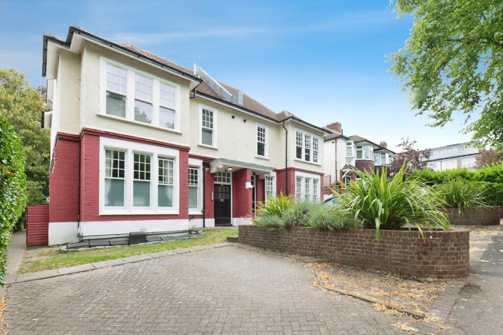 Apartment in London, The Wrythe - View 5
