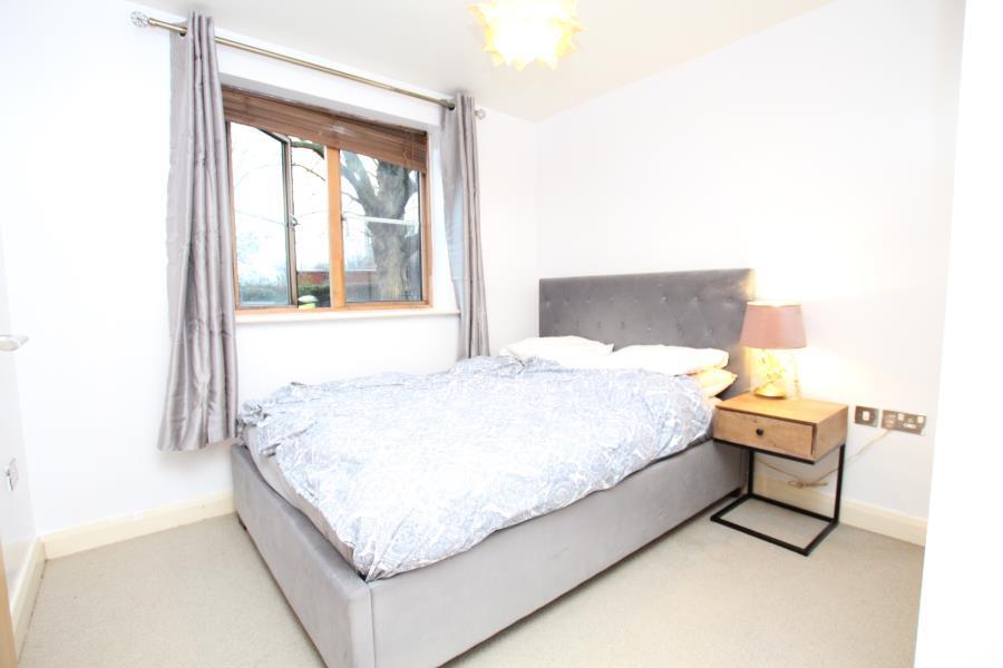 Apartment in Bristol, Old Market, St Philip's - View 4