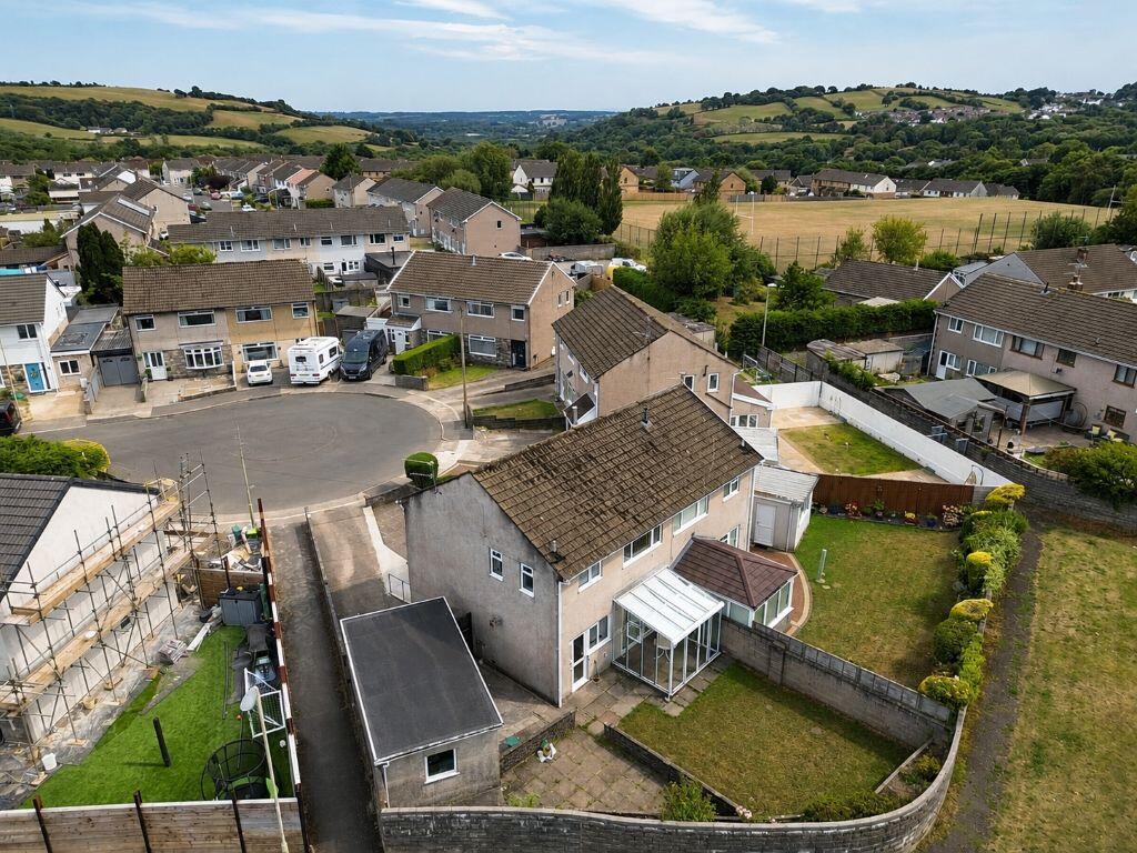 House in Cardiff, Llantrisant - View 3
