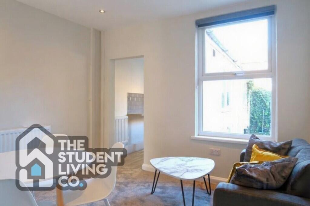 House in Nottingham - View 5