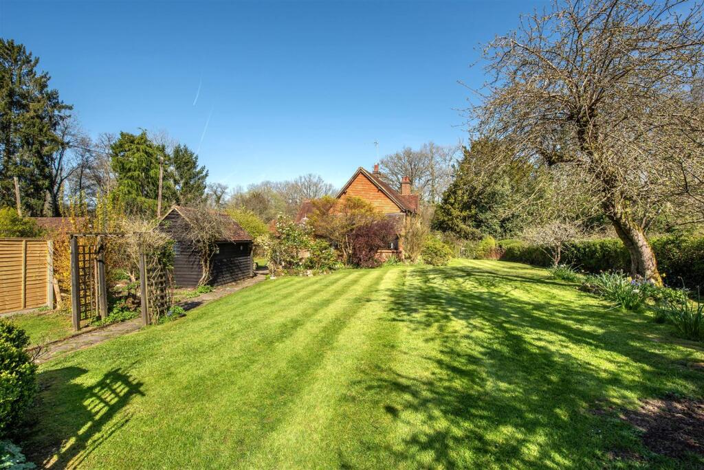 House in Redhill - View 4