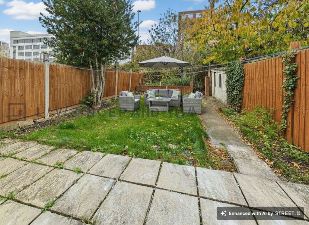 Apartment in Southall - View 4
