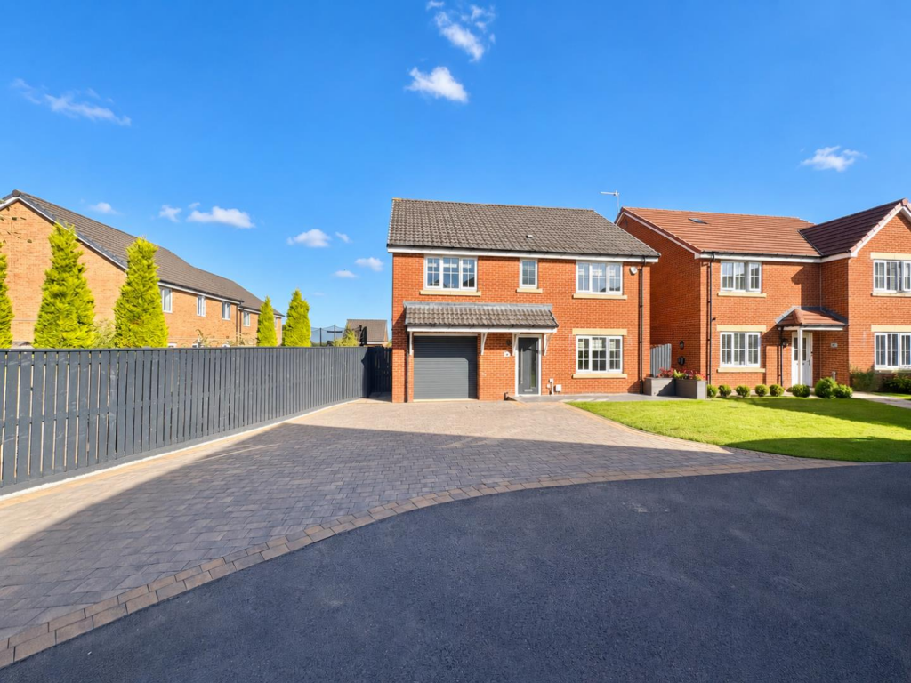 House in Spennymoor, Middlestone Moor - View 2