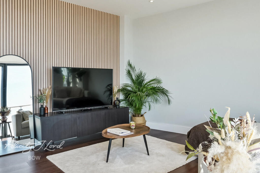 Main image of property: Mercury Walk, London