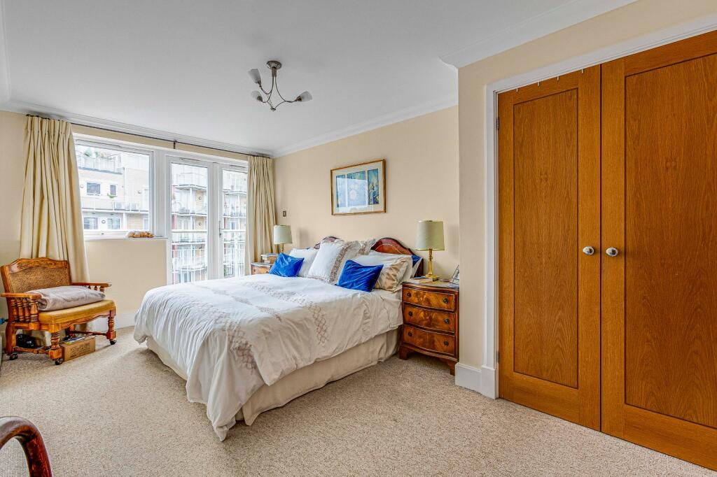 Apartment in London - More