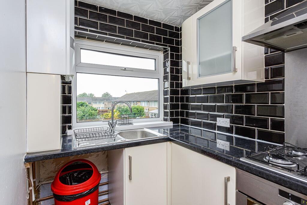 Apartment in Portsmouth - View 2