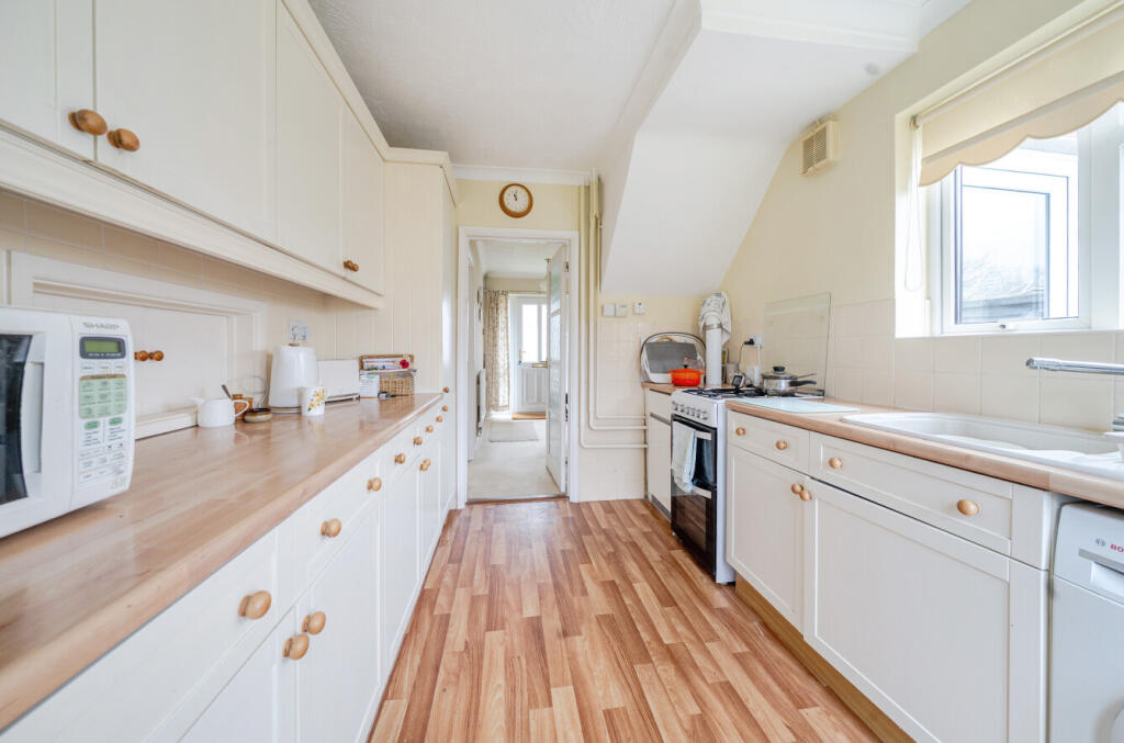 House in Reading, Lower Earley, Earley - View 3