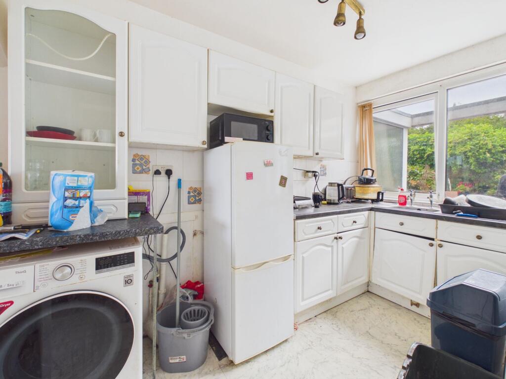 Apartment in Barry, Vale of Glamorgan - View 3