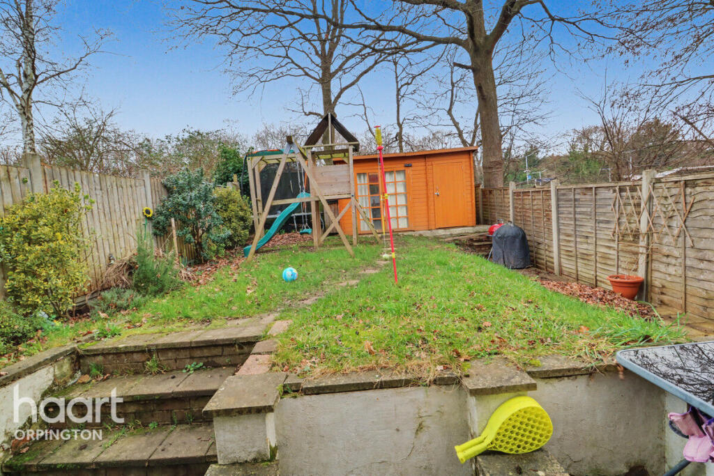 Amherst Close, Orpington - View 4