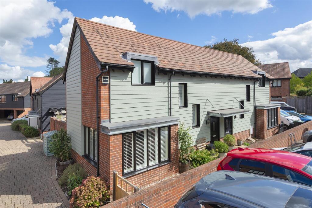Main image of property: Bluegown Avenue, Leybourne, West Malling
