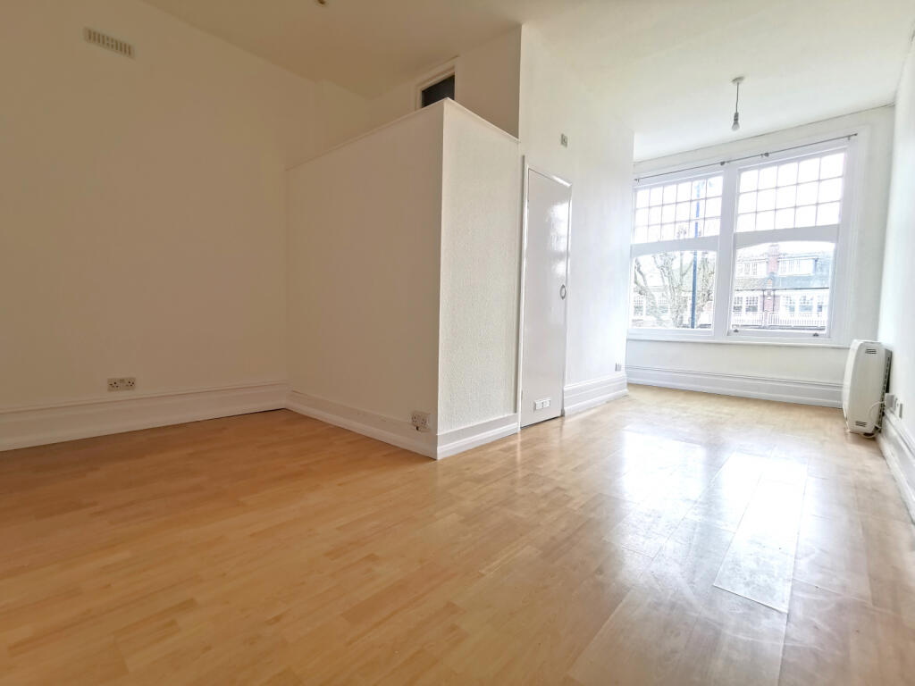 Main image of property: Queens Avenue, Muswell Hill N10