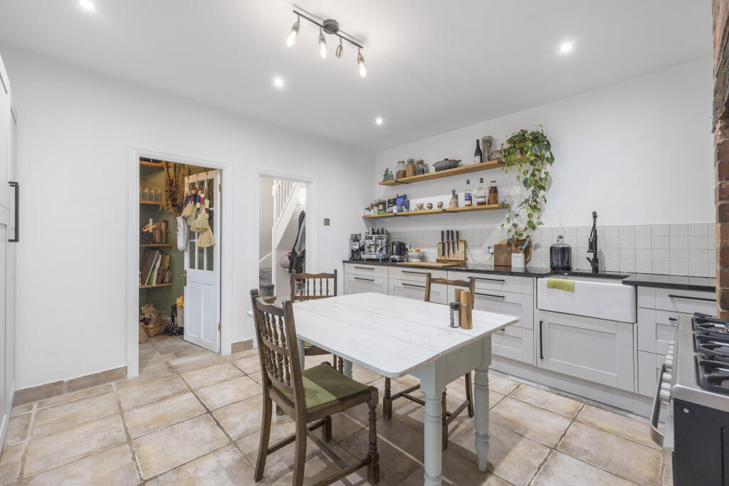 House in Nottingham - View 2