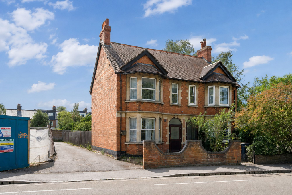 Main image of property: Abingdon Road, Oxford, OX1