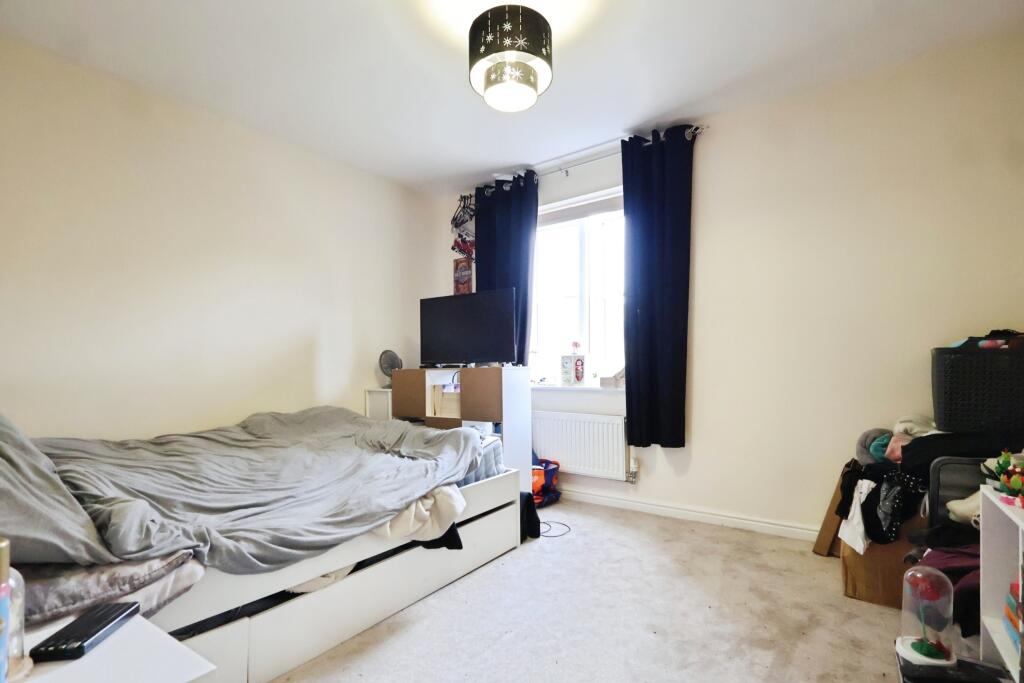 Apartment in Coventry - More