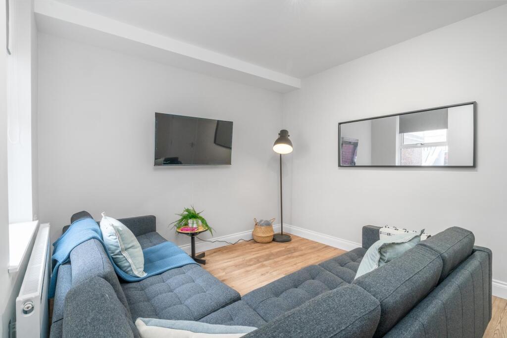 House in Leeds - View 2