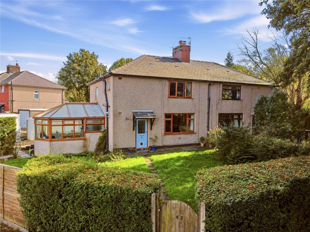 Gainsborough Avenue, Burnley, Lancashire, BB11 photo 4