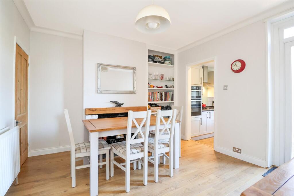 House in Horsham, New Town - View 5