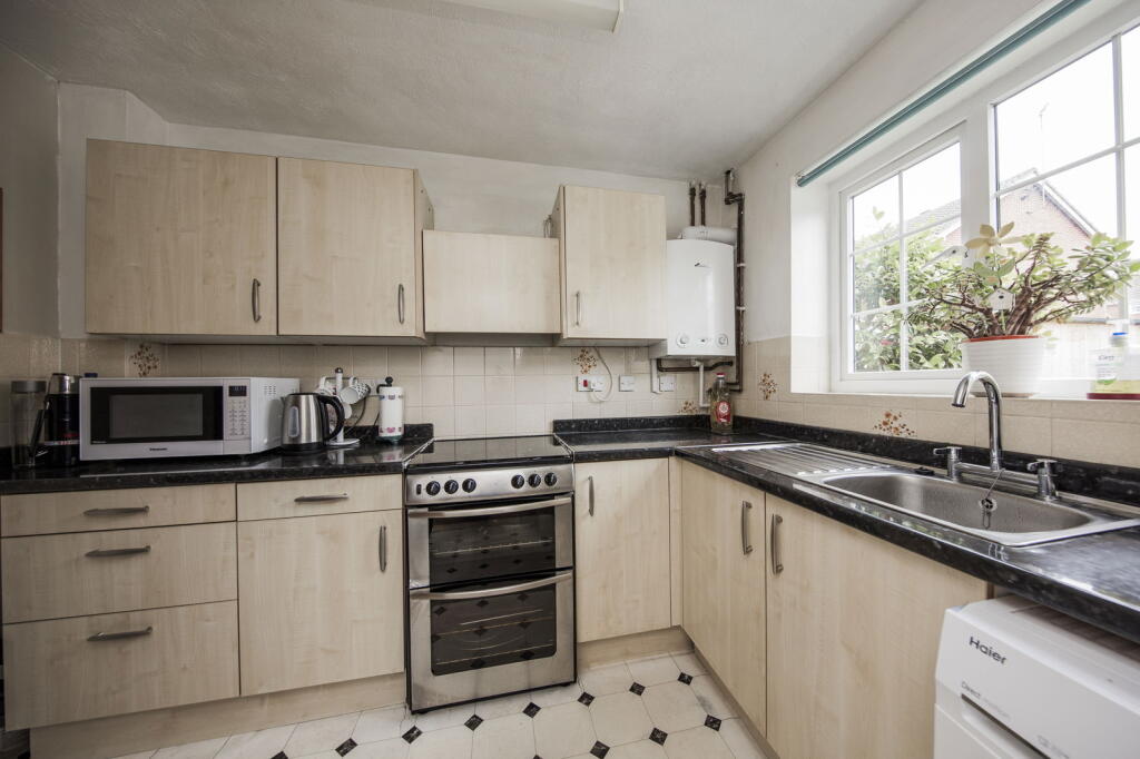 Eridge Drive, Crowborough photo 3