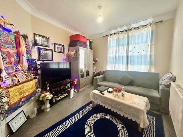 Main image of property: 6 Kingsley Road, Hounslow, TW3